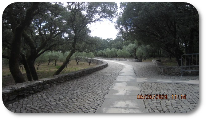 Via Crucis Grounds 02 Via Crucis Grounds 02