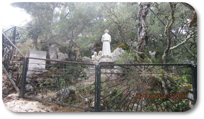 Via Crucis three children Via Crucis three children