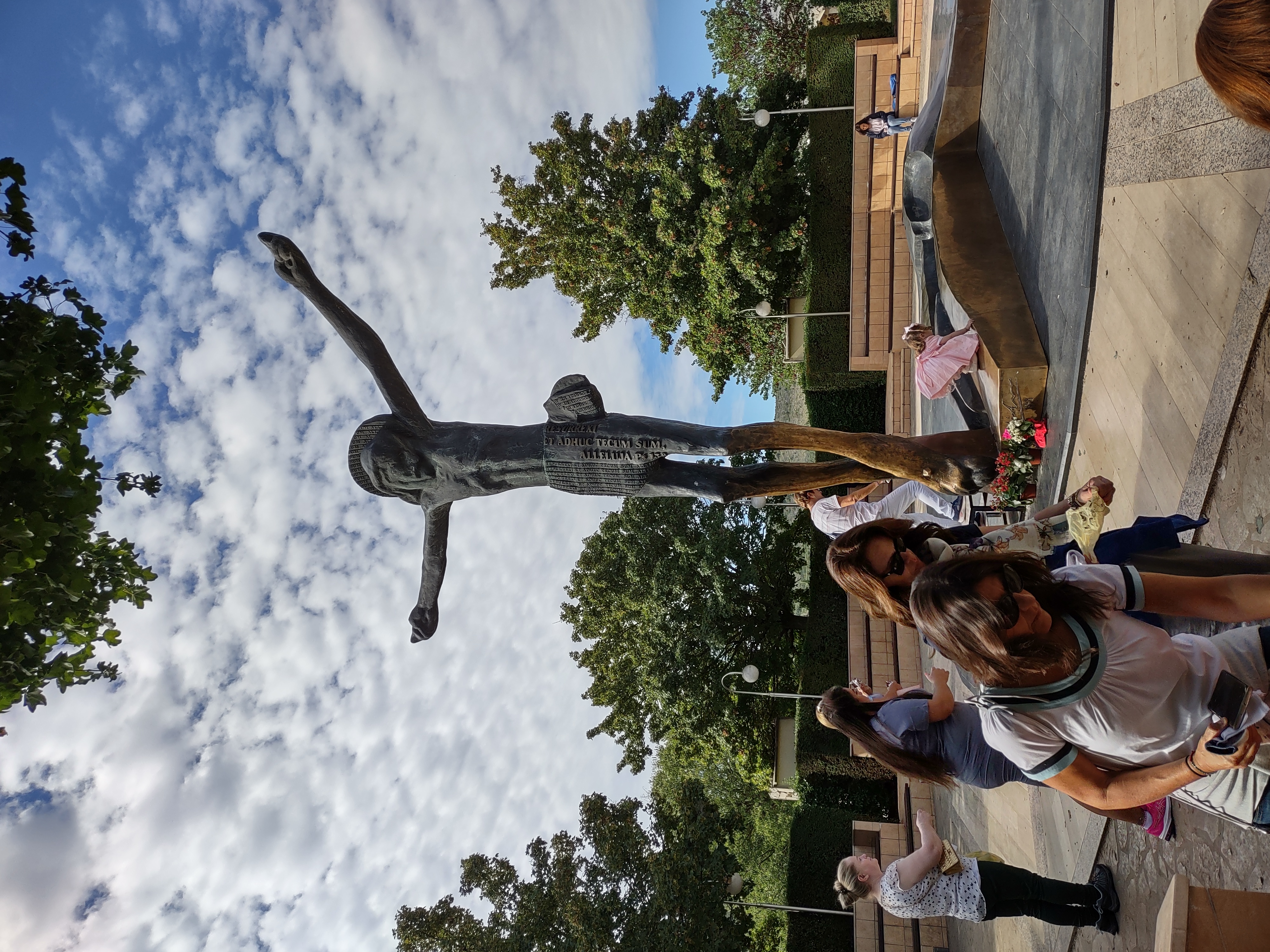 med Walk to Church 812