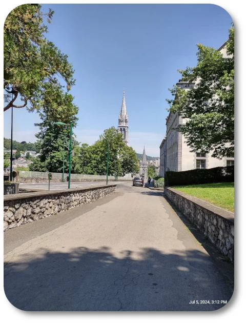 The peaceful meadow path of the Lourdes Lower Prairie Stations